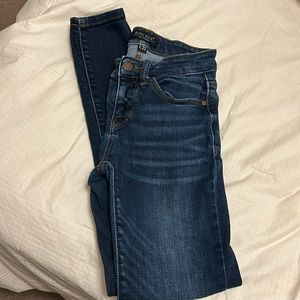 NWOT Judy Blue Skinny Fit jeans! 💙